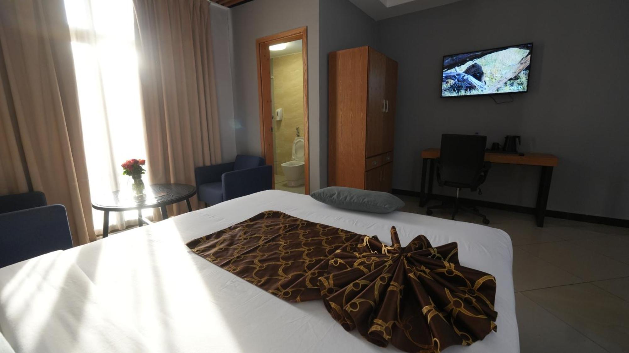 Mazeki Addis Boutique Hotel ภายนอก รูปภาพ
